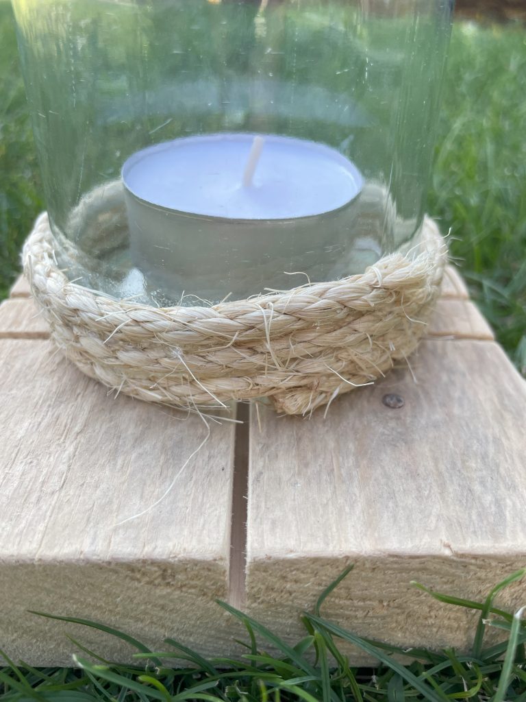 Rustikale Kerzenhalter aus Holz. Deko Hochzeit mieten