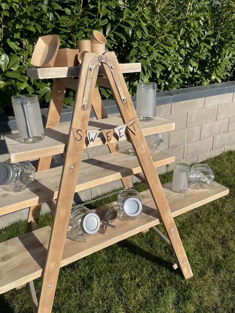 Candy Bar aus Holzleiter
