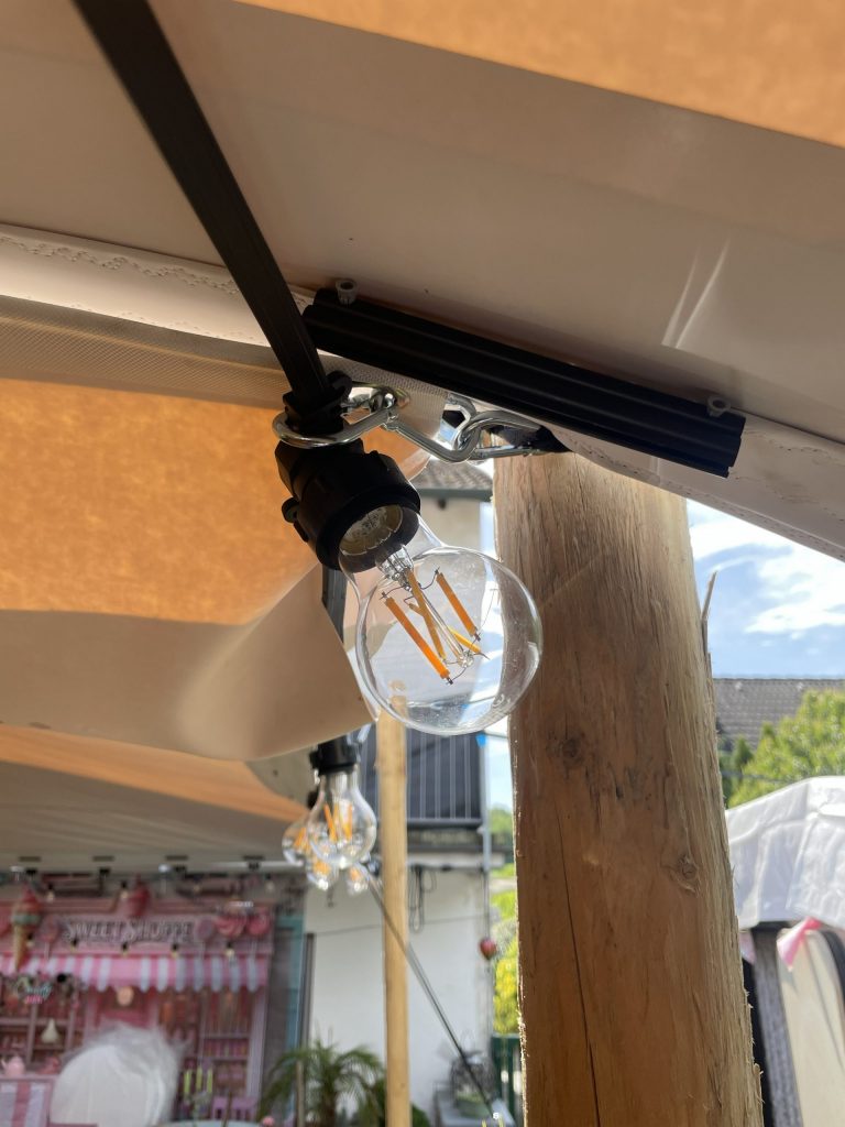 LED Lichterkette mit FIlament Lampe